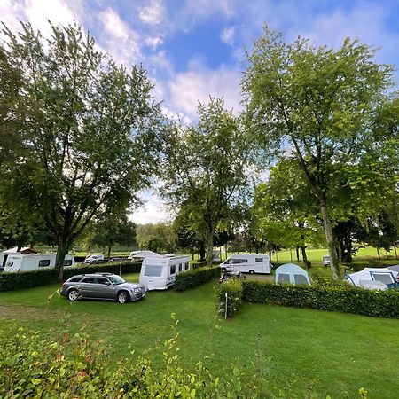 Camping Les Portes Du Perche Mamers Ngoại thất bức ảnh